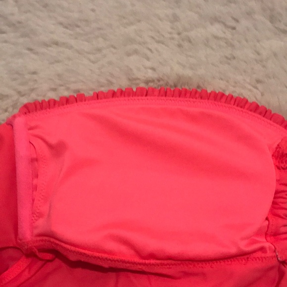 Victoria’s Secret Halter Style Bathing Suit Top M - Picture 5 of 6
